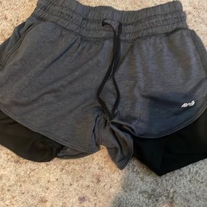 Women’s shorts black and grey XS